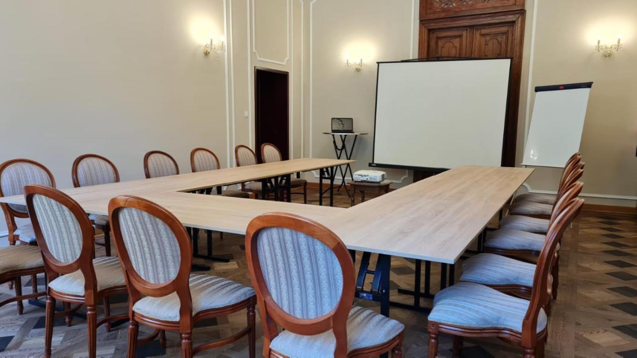 Palac Chojnata Wola Chojnata Exteriör bild