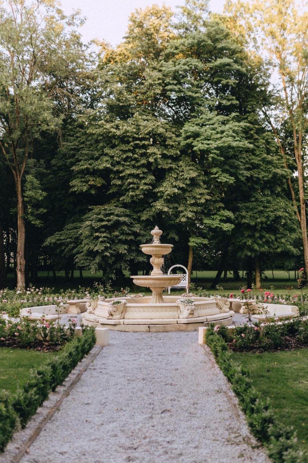 Palac Chojnata Wola Chojnata Exteriör bild